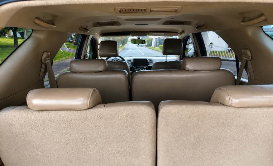 TOYOTA FORTUNER 2011