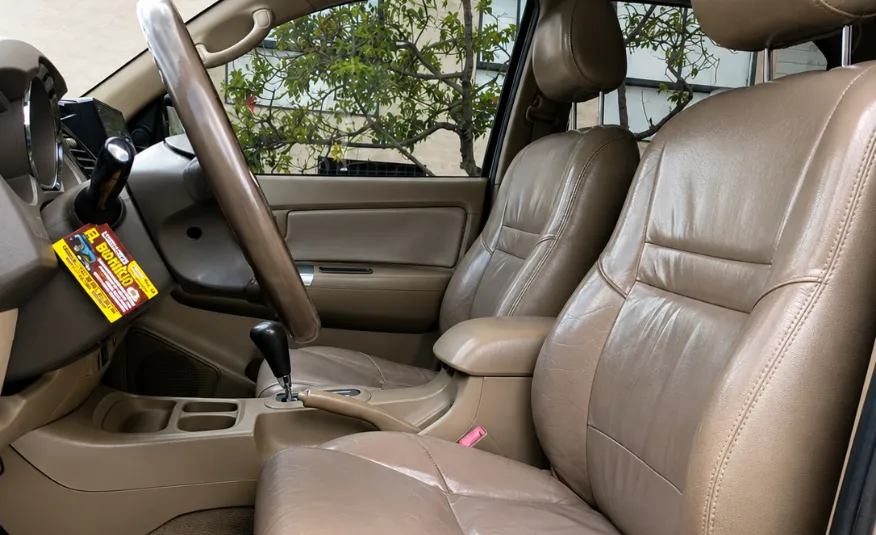 TOYOTA FORTUNER 2011